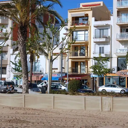 Daire Pi I Sunyer 1-b - Amplio Y Luminoso En El Centro De Roses, Delante Del Mar, Con Vistas Al Mar. - Es-228-121 Roses